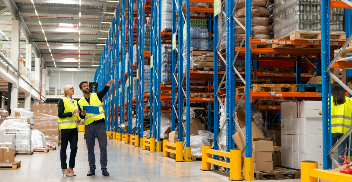 Logistics consultant supporting an SME team in analyzing and optimizing warehouse and supply chain operations.